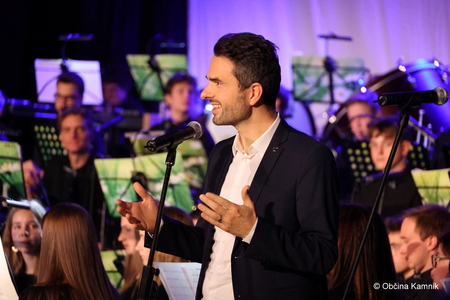 Melodije s filmskega platna in odra navdušile Tuhinjsko dolino (3)